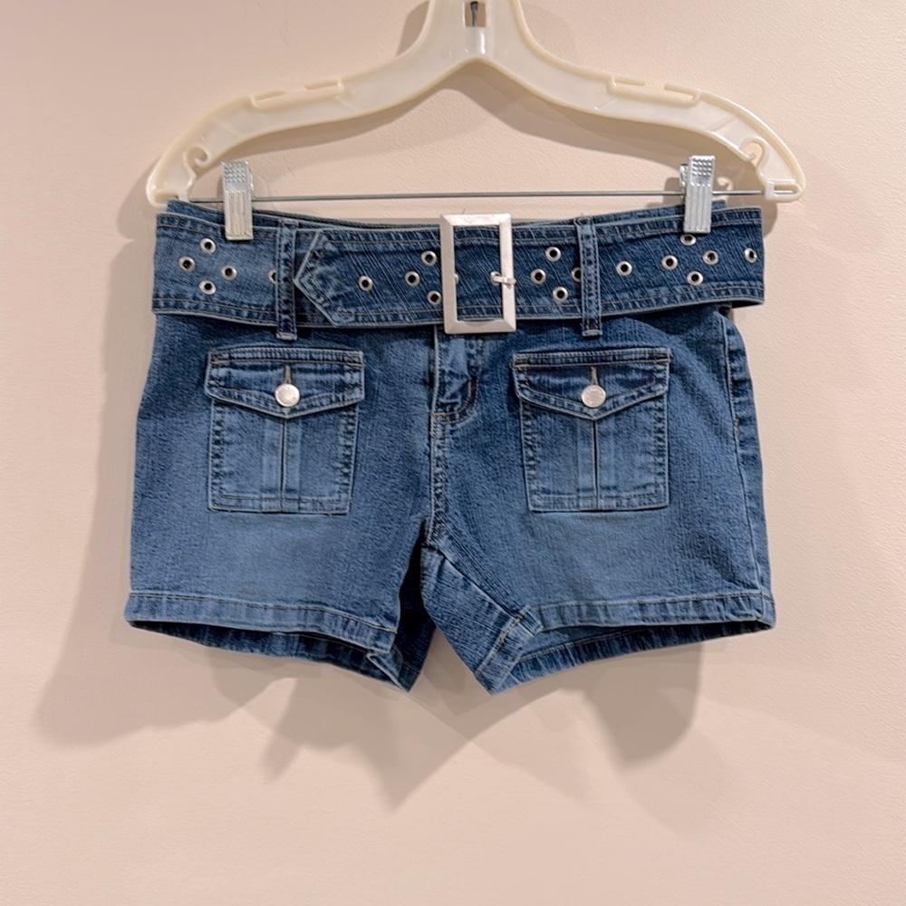 🔥Younique Blue Jean Shorts with Belt🔥